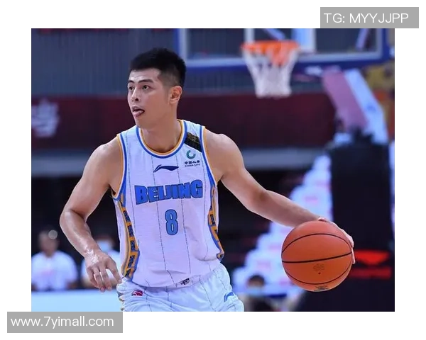 方硕的篮球之路：从青涩少年到CBA明星的成长历程与奋斗故事